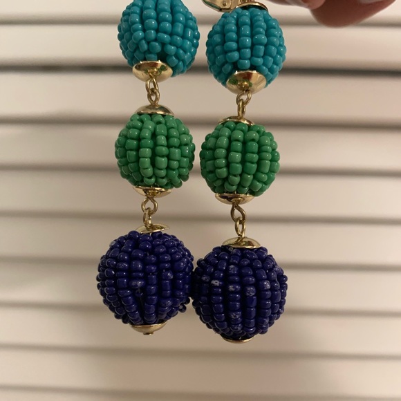 Pretty Costume Jewelry Earrings - Picture 4 of 4